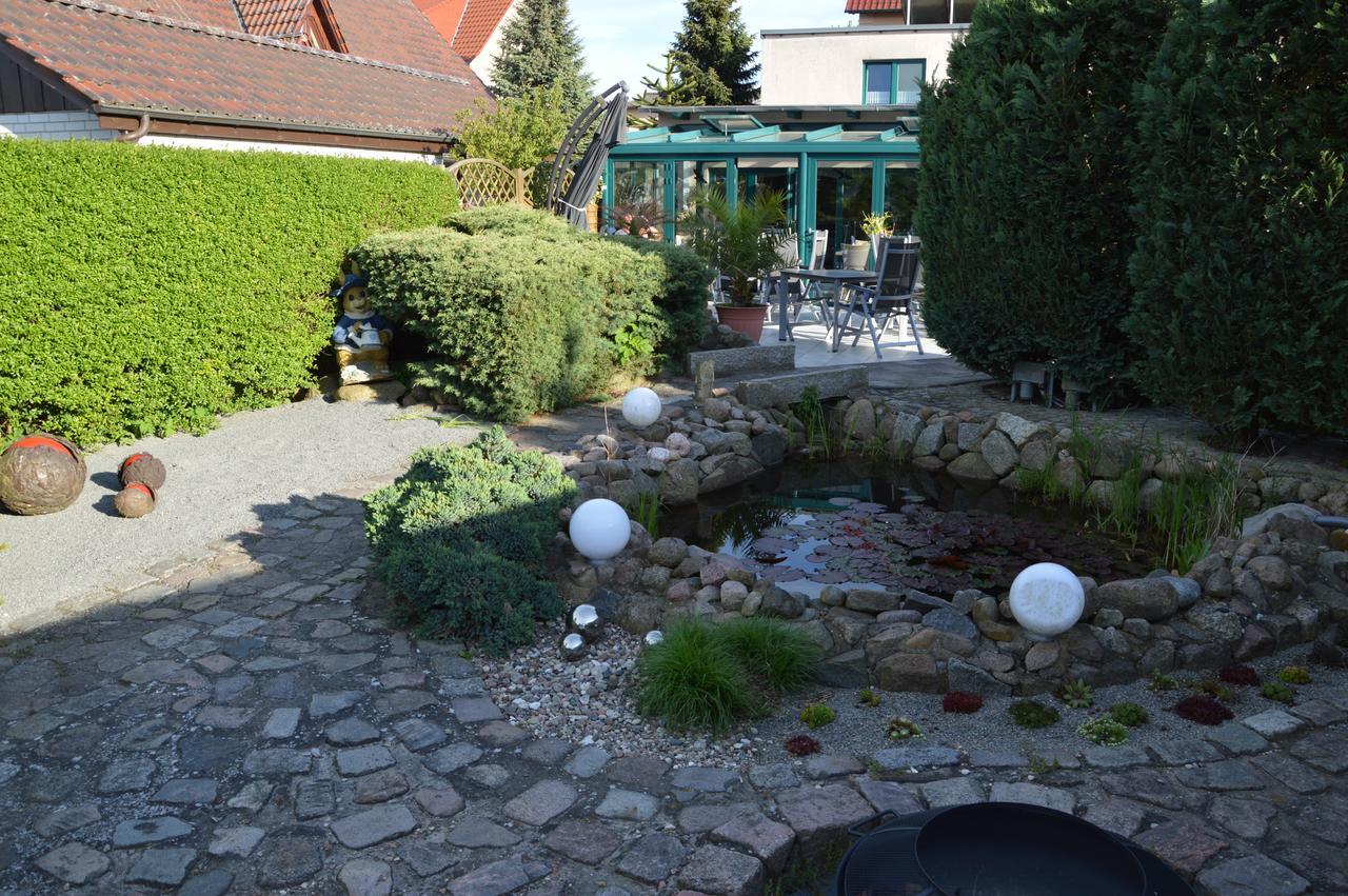 Pension Zum Yachthafen Варен Экстерьер фото