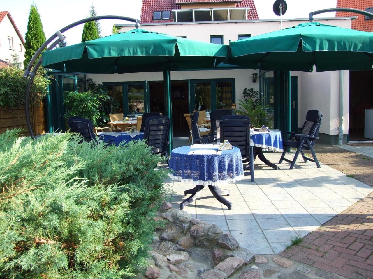 Pension Zum Yachthafen Варен Экстерьер фото